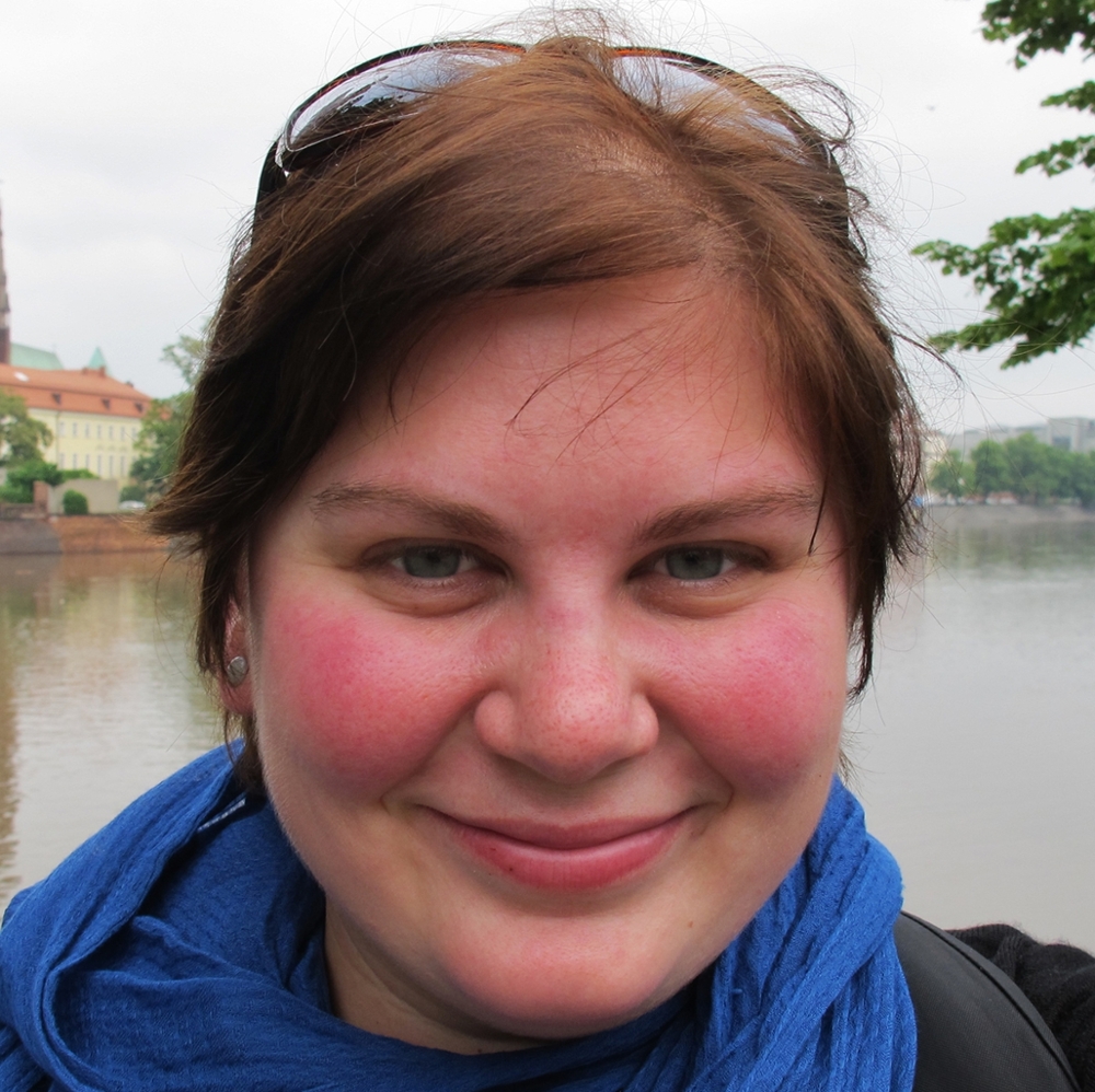 headshot of Jen scheuer